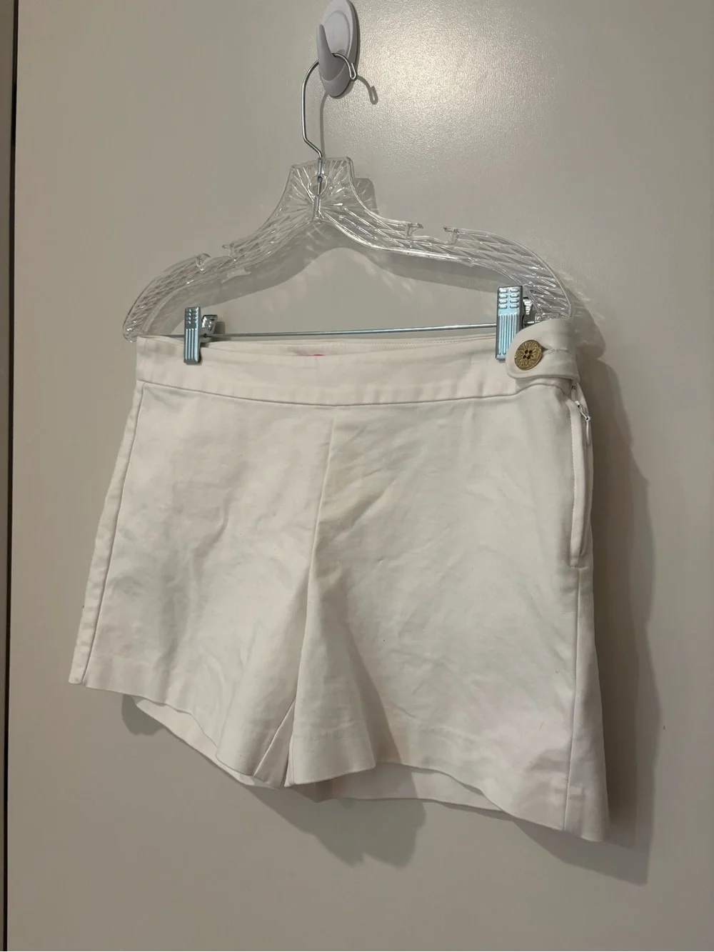 Lilly Pulitzer White Shorts Side Gold Button Tailored 4 - Picture 10 of 10
